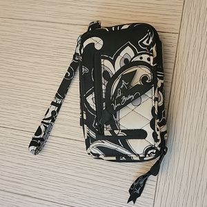 Wristlet wallet